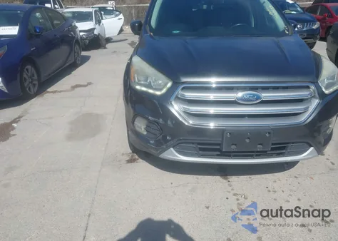 2017 Ford Escape Titanium из США, поврежденный, VIN 1FMCU0J94HUE23520